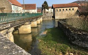 Au Bord de La Dhuy